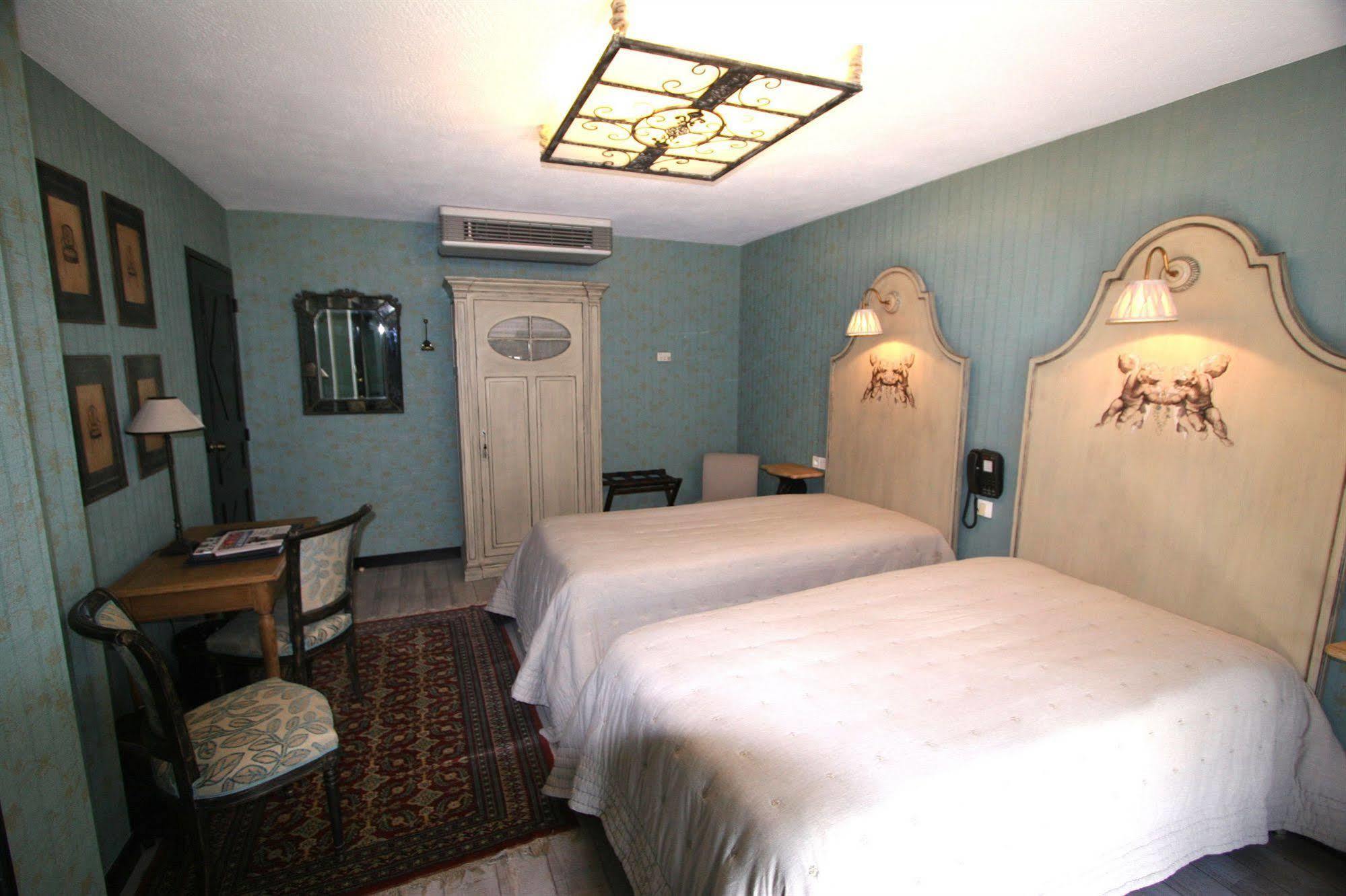 סומור Hotel Saint Pierre Boutique-Hotel מראה חיצוני תמונה