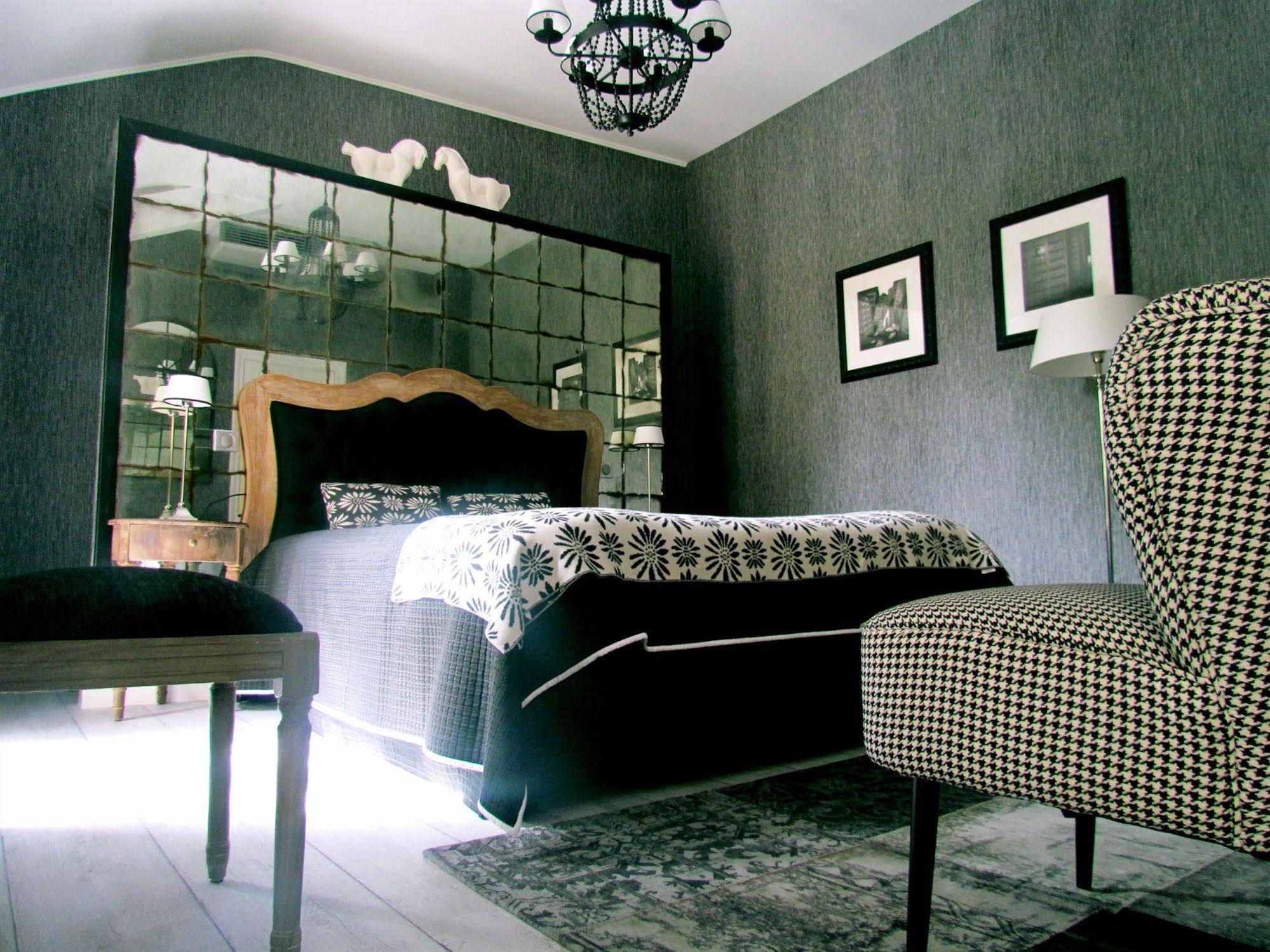 סומור Hotel Saint Pierre Boutique-Hotel מראה חיצוני תמונה
